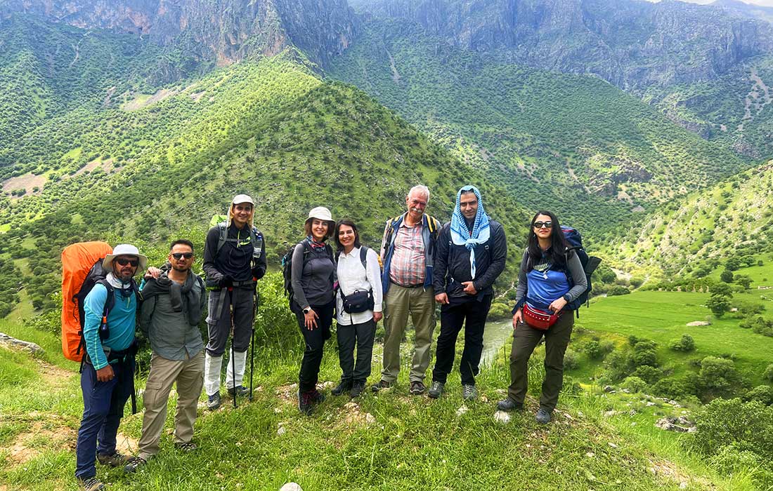 راهنمای تور در مسیر رودخانه سیروان در استان کردستان